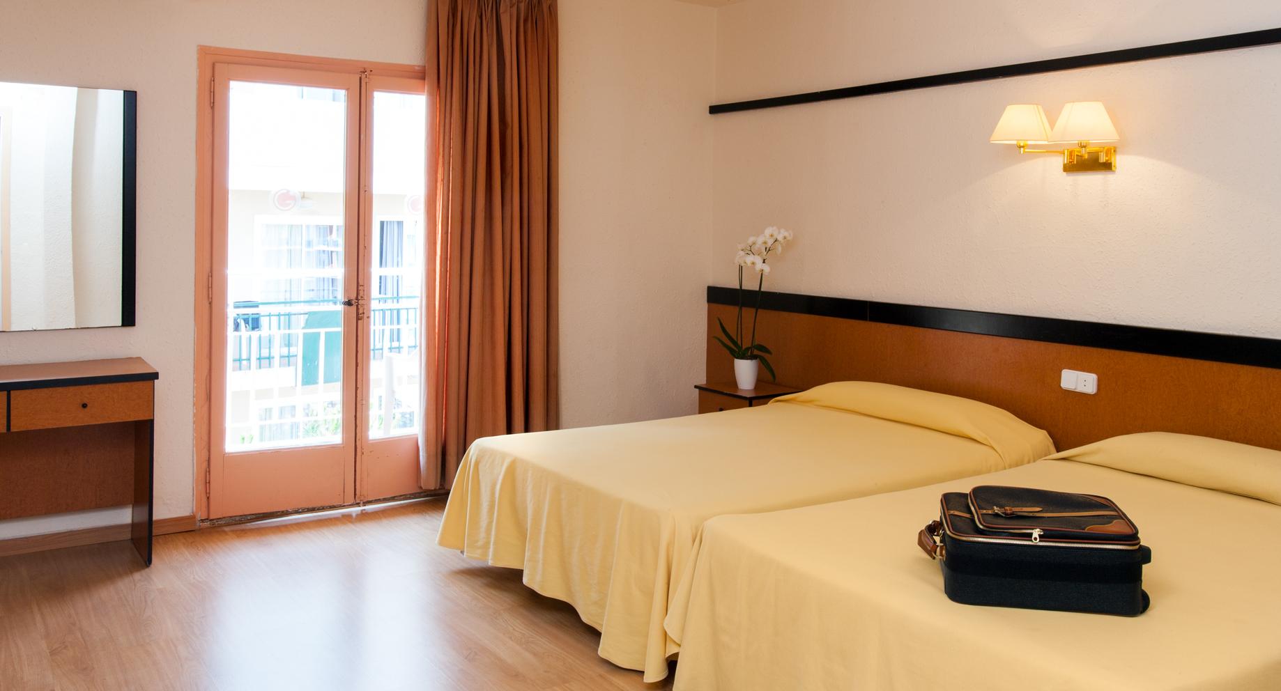 The Bb Hotel Boutique Can Colom Lloret de Mar Exterior foto